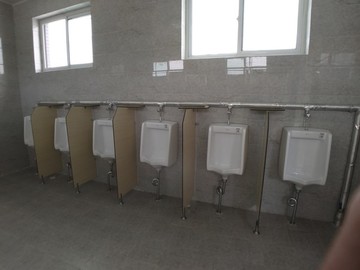 公廁小便池