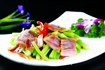 土芹炒臘肉