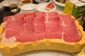 火鍋食材涮牛肉