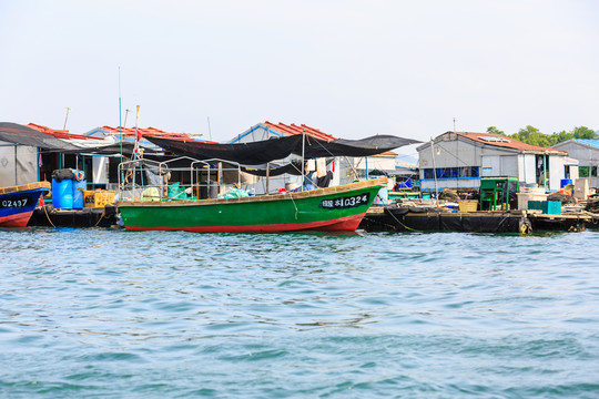 中國海南南灣猴島漁排