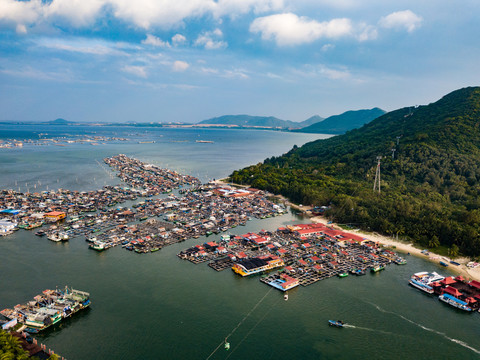 中國海南南灣猴島漁排