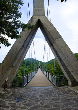 天門山鐵索橋