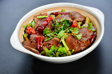 牛肉雞公煲