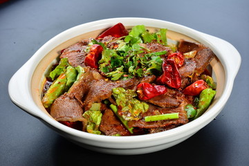 牛肉雞公煲