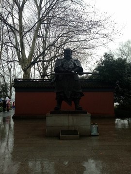 人物雕像