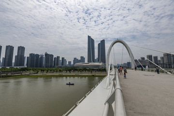 南京眼步行橋
