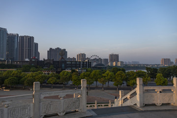 百家湖畔高樓群