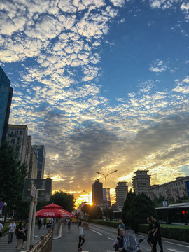 城市夕陽