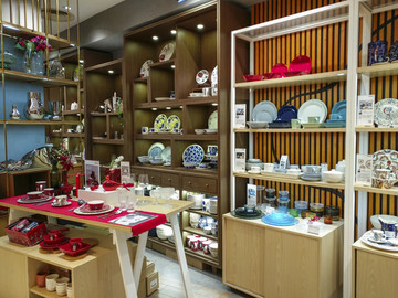 商場瓷器展柜