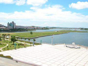 鴛鴦湖
