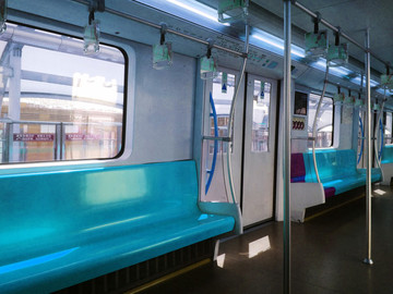 地鐵車廂無人內(nèi)景