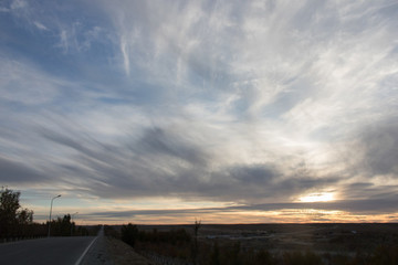 夕陽(yáng)西下