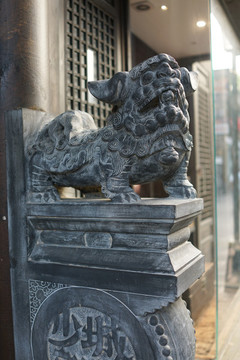 門(mén)墩石