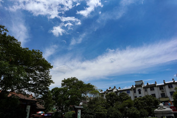 藍(lán)天白云