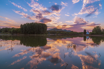 山水湖景晚霞