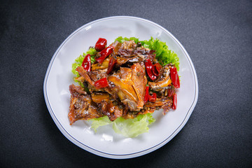 麻辣魚頭