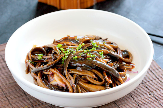 響油鱔絲