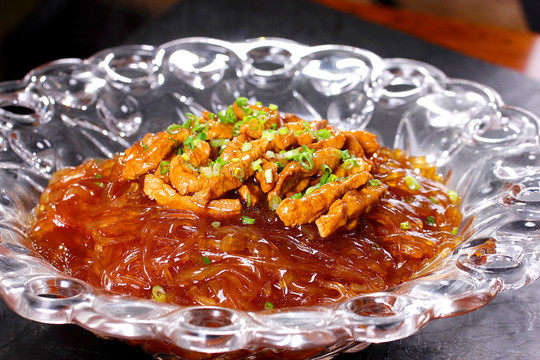螞蟻上樹(shù)