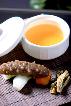 燉海參湯