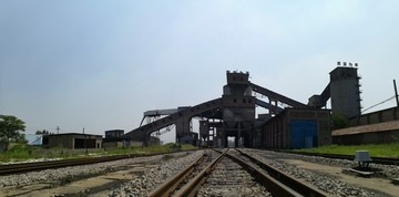 權(quán)臺煤礦