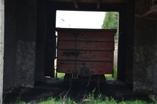 權(quán)臺(tái)煤礦