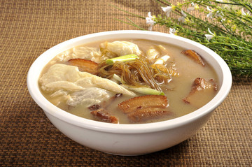 酸白菜豬肉燉粉條