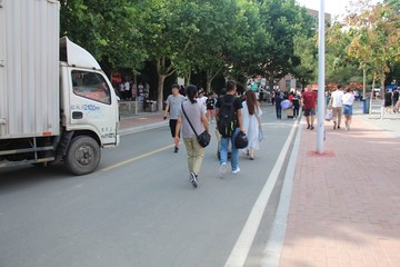 燕山大學(xué)新生報(bào)到