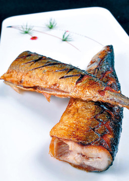 炭燒秋刀魚(yú)