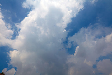 天空密云