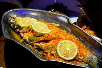 泰式青檸鱸魚(yú)