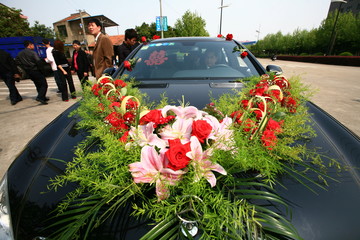 婚車迎親