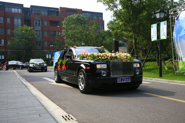 婚車迎親