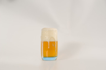 冰鎮(zhèn)啤酒海報(bào)