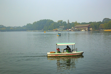 北京,北海公園,皇家園林,白塔,湖,游船,垂柳