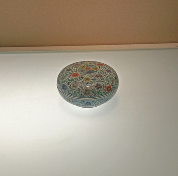 花卉紋蓋盒