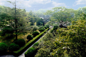 權(quán)臺(tái)礦公園一角