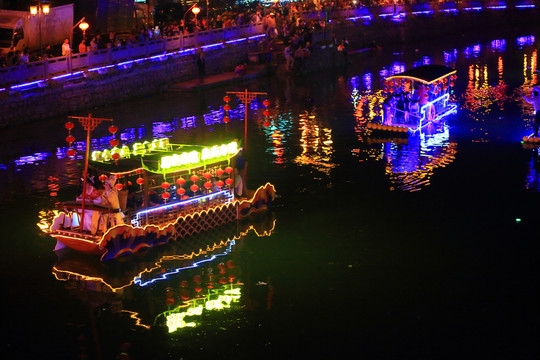 夜游