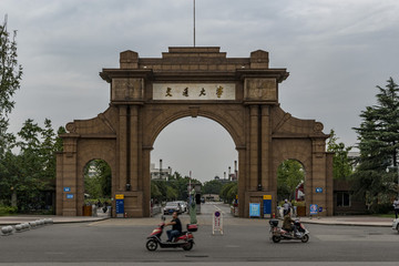 西南交通大學校門