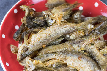 油爆魚