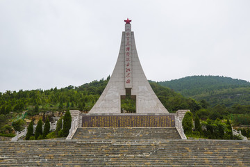 八路軍抱犢崮抗日紀(jì)念碑