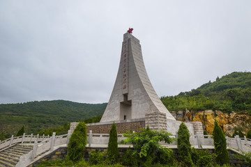 八路軍抱犢崮抗日紀(jì)念碑