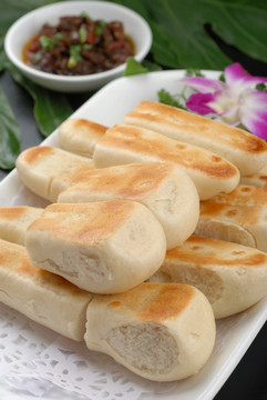 杠子饃蘸醬