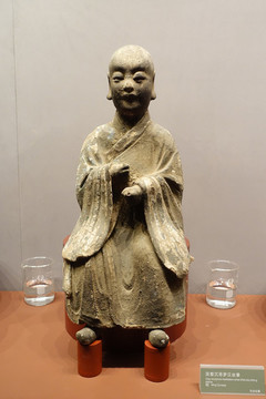 明代泥塑沉思羅漢坐像