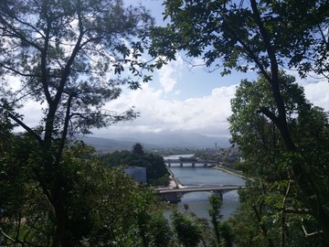 山間小道