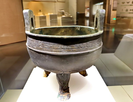 重環(huán)紋銅鼎