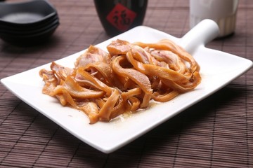 涼拌豬耳
