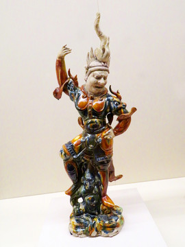 唐代三彩天王俑