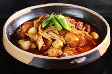 紅燒肉煨豆筍