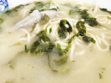 黃魚面湯