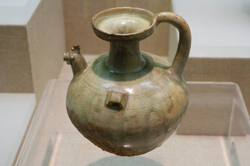 青釉雞首壺